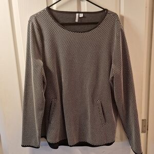Elle Black and White Polka Dot Top with Pockets XL